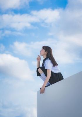 大胸女大学生在线_超清在线观看完整版